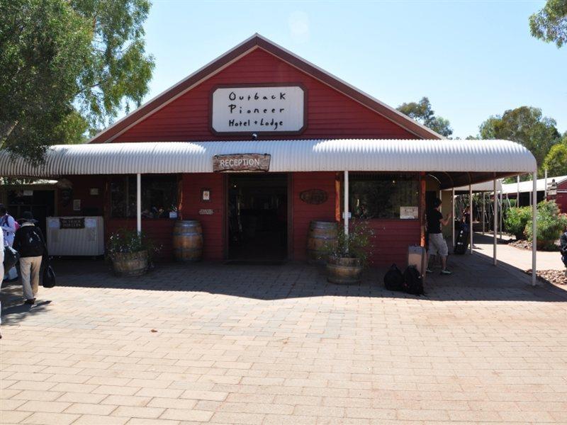 Outback Hotel Ayers Rock Exterior foto